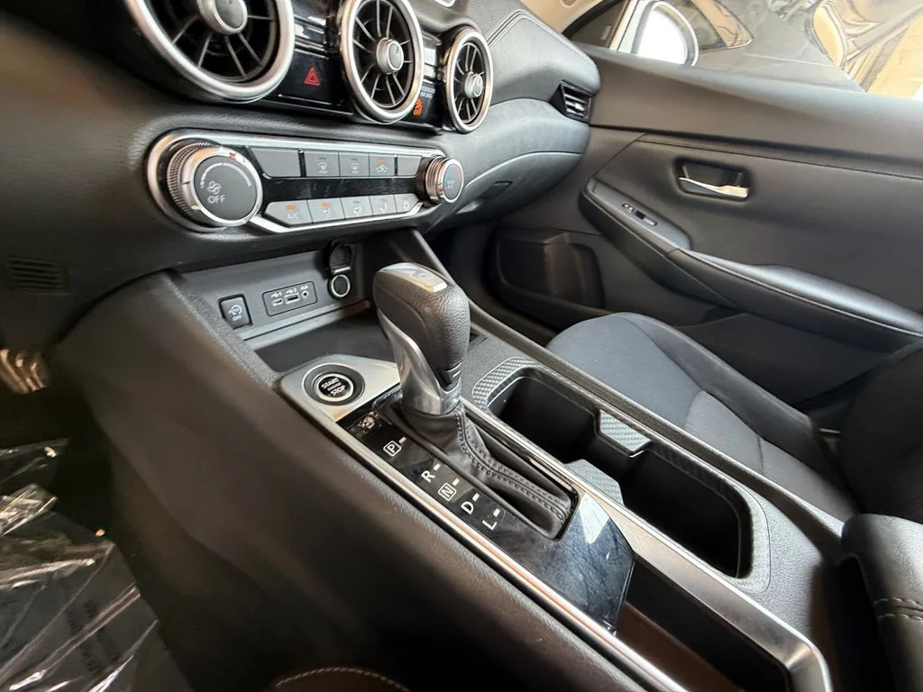 Used 2025 White Nissan SV image 22