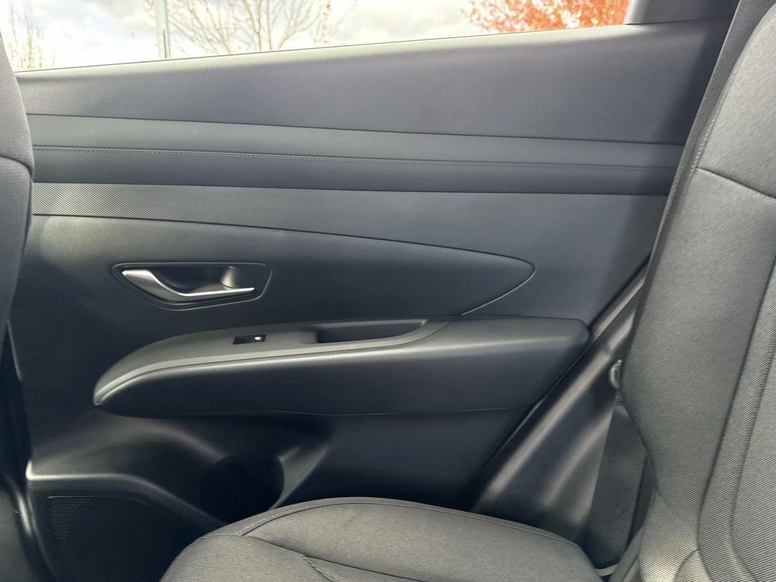 Used 2026 Shimmering Silver Hyundai SE image 21