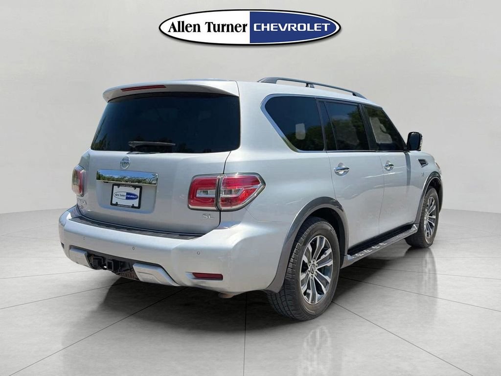 Used 2018 Silver Nissan SL image 3