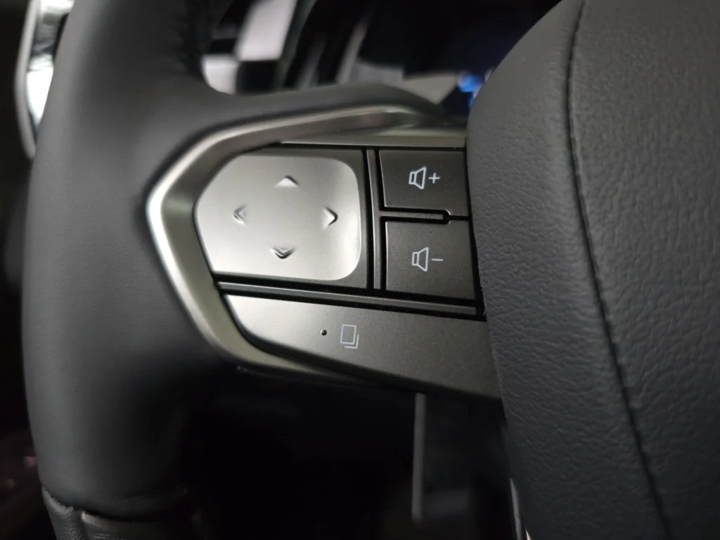 Used 2026 Black Lexus 350h Luxury image 16