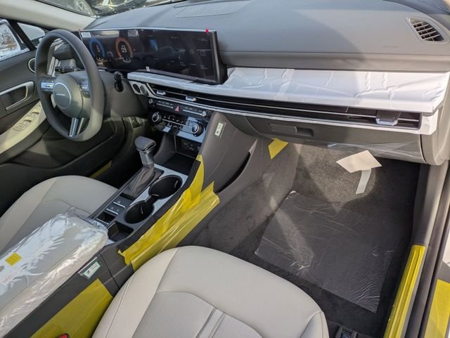 Certified Used 2026 White Hyundai SE image 21