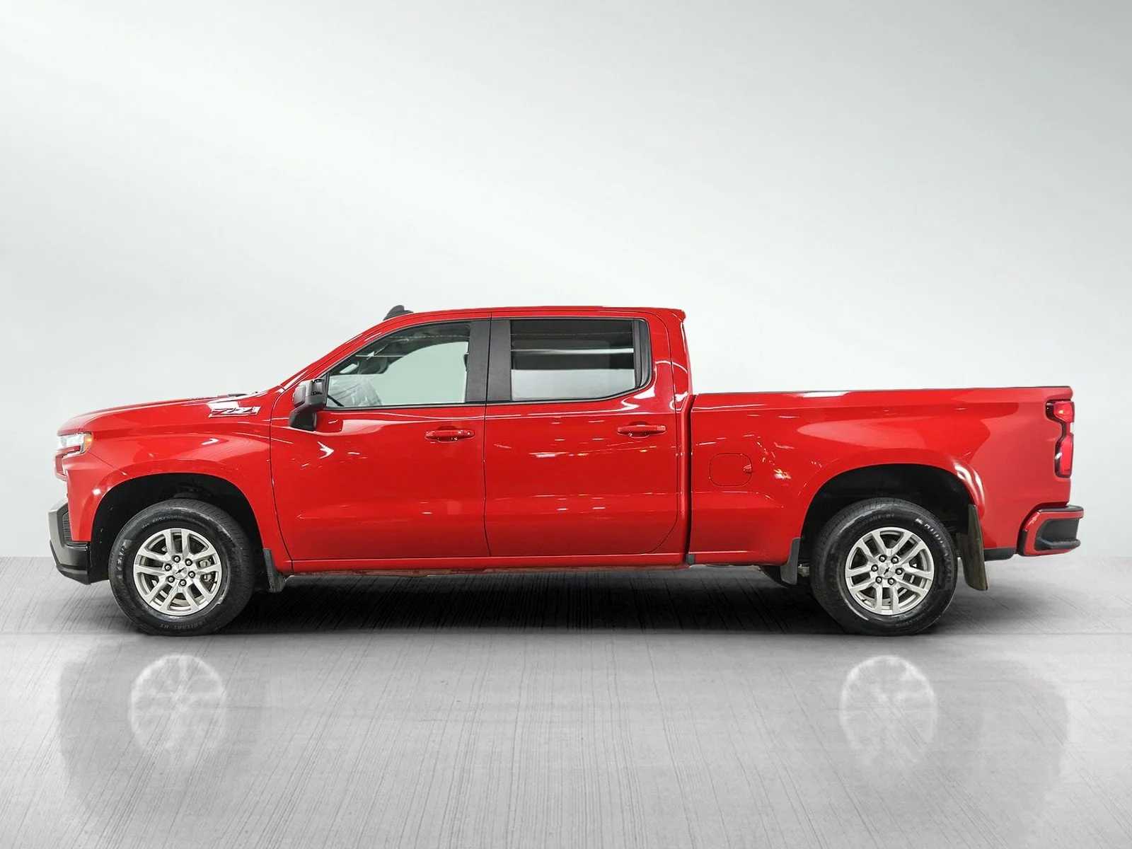 Used 2021 Chevrolet Silverado 1500 RST with VIN 3GCUYEETXMG414530 for sale in Hopkins, Minnesota