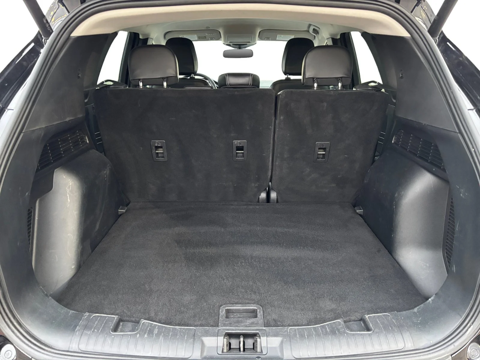 Used 2025 Black Ford Platinum image 19