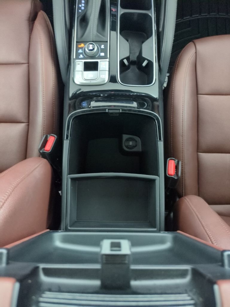 Used 2024 Silver Kia SX image 25