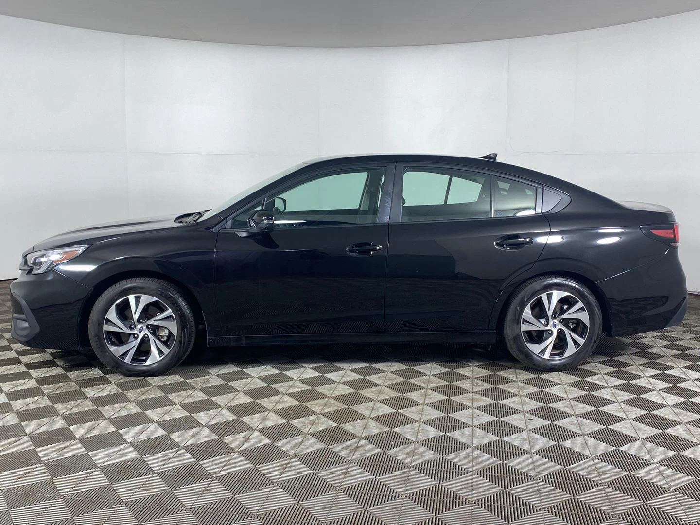Used 2025 Crystal Black Silica Subaru Premium image 9