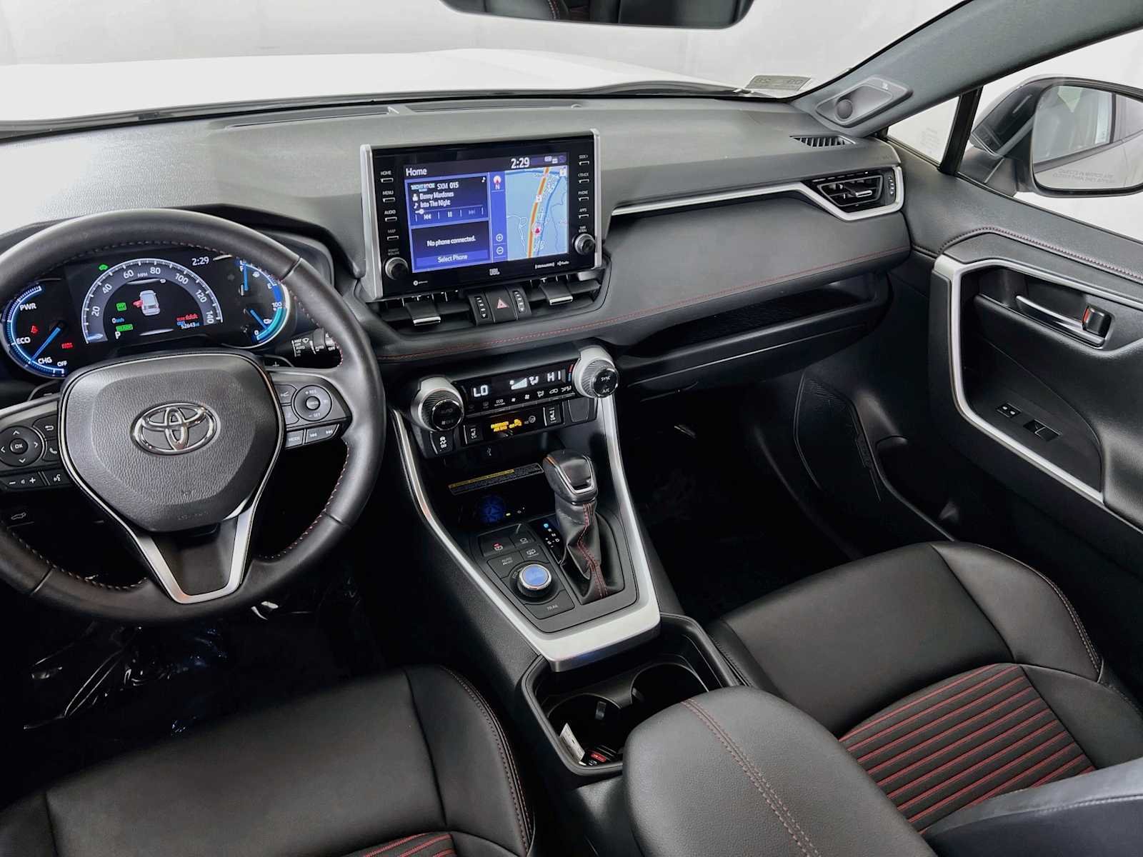 Used 2021 Blizzard Pearl w/Midnight Black Roof Toyota XSE image 25
