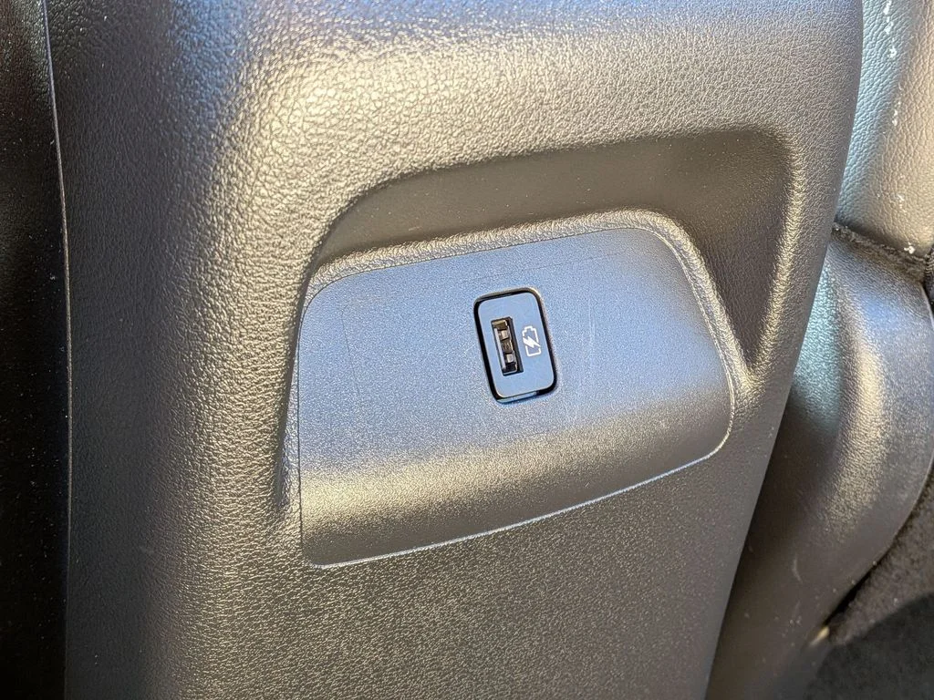 Certified Used 2023 Electric Blue Metallic Nissan SV image 19