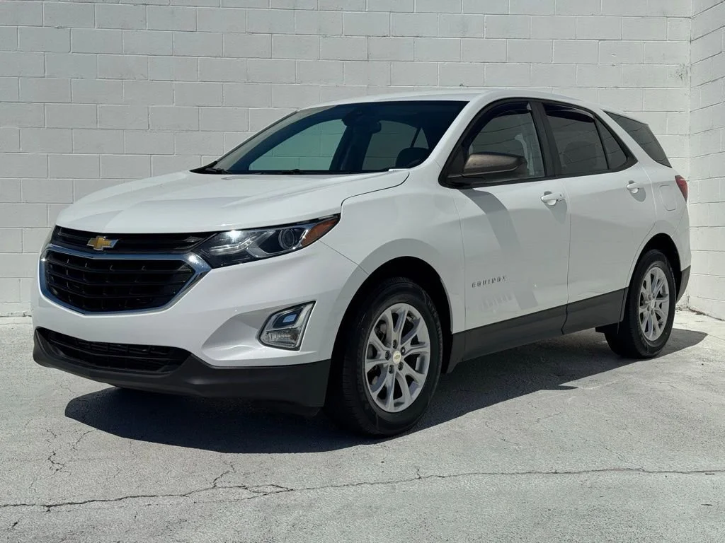 Used 2021 SUMMIT WHITE Chevrolet LS image 9
