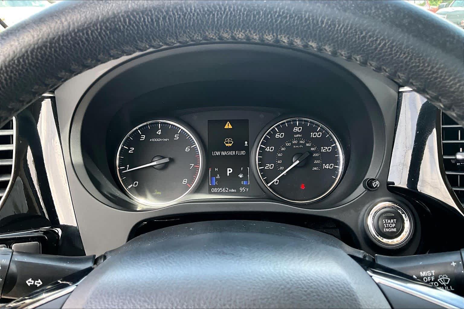 Used 2019 Cosmic Blue Metallic Mitsubishi SEL image 26