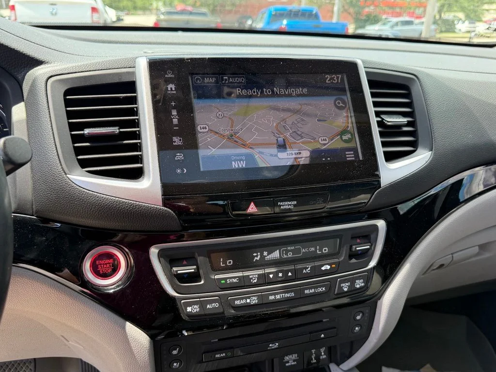 Used 2018 Blue Honda Elite image 19