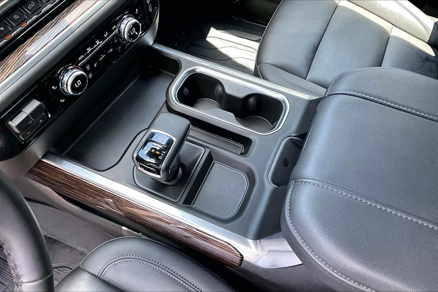 Used 2026 Summit White GMC Elevation image 17