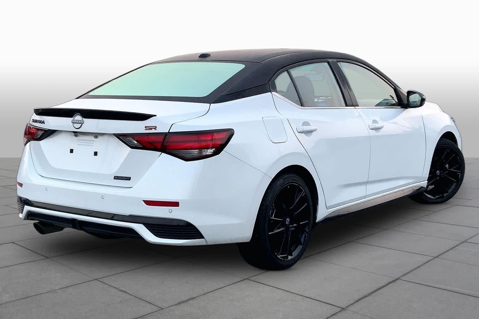 Used 2025 Aspen White Tricoat/Super Black Nissan SR image 12