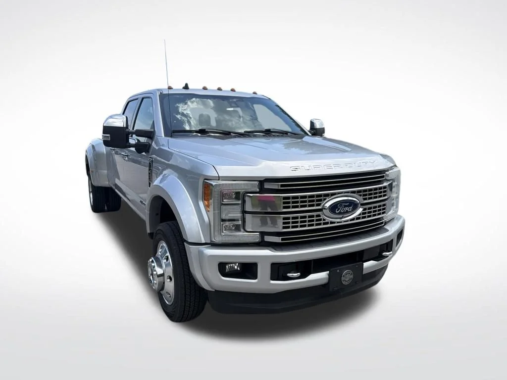 Used 2019 Ingot Silver Ford Platinum image 2