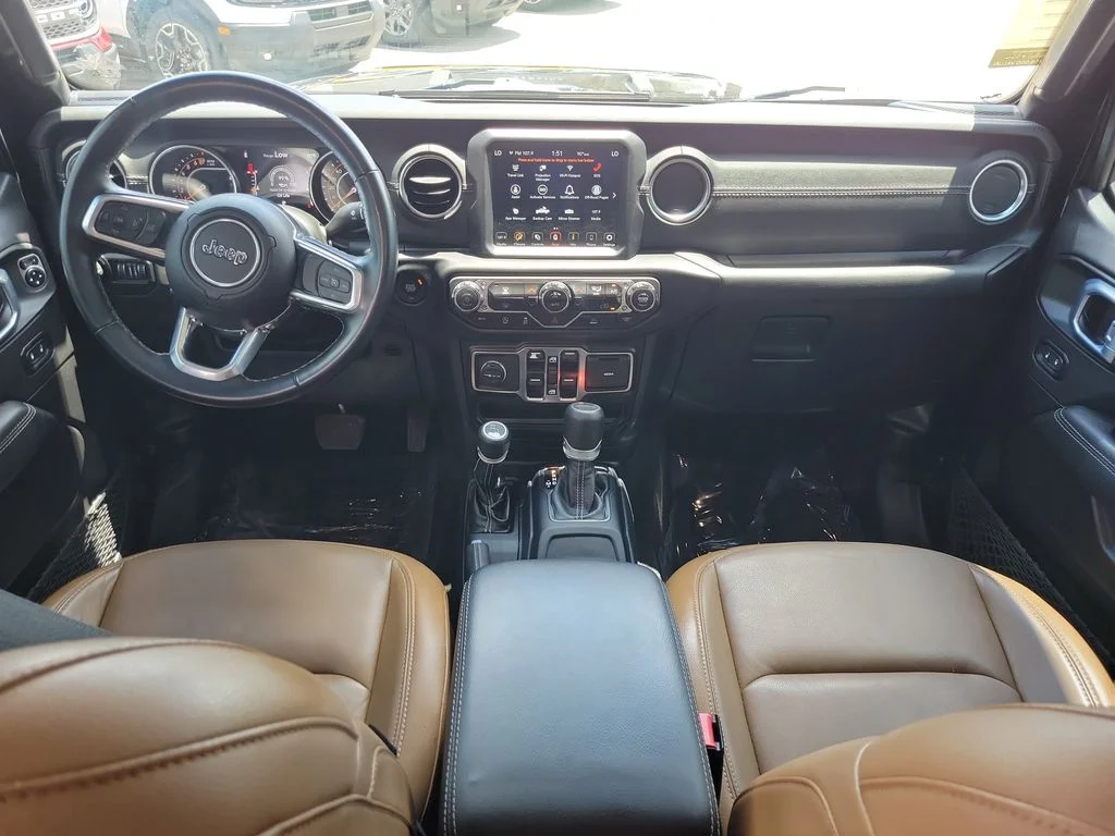 Used 2021 Black Clearcoat Jeep Overland image 10