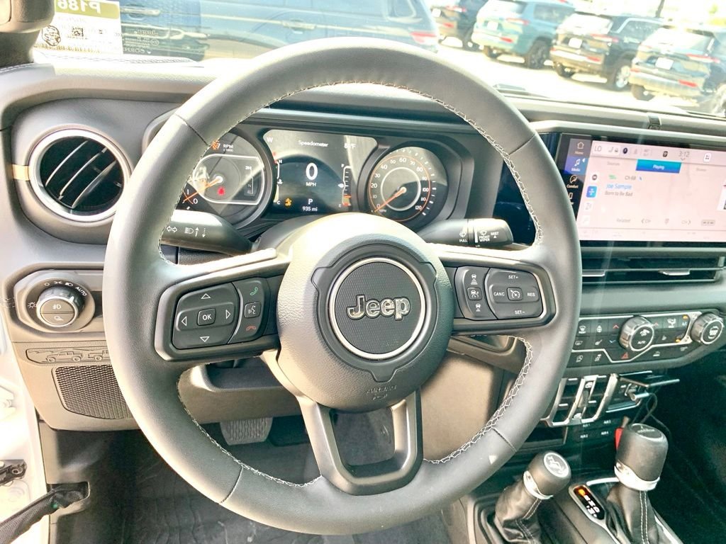 Used 2026 White Jeep Sahara image 31