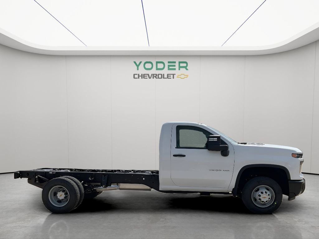 New 2026 Summit White Chevrolet Work Truck image 4