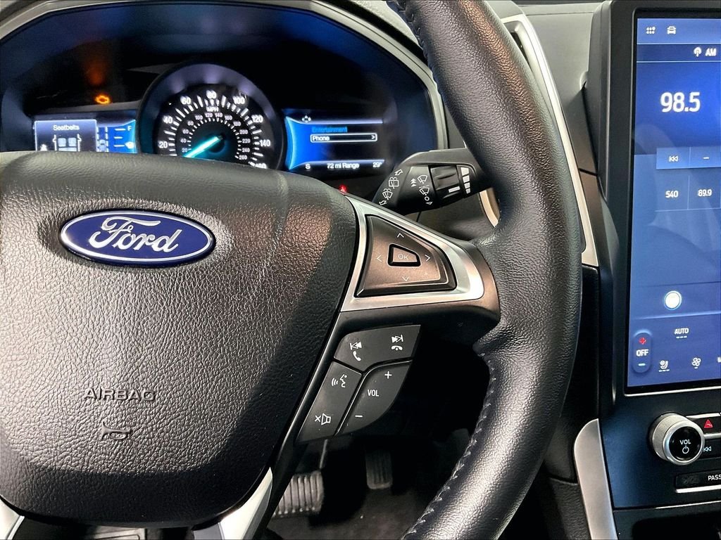 Used 2022 Oxford White Ford SEL image 23
