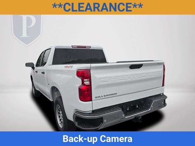 New 2026 Summit White Chevrolet WT image 9