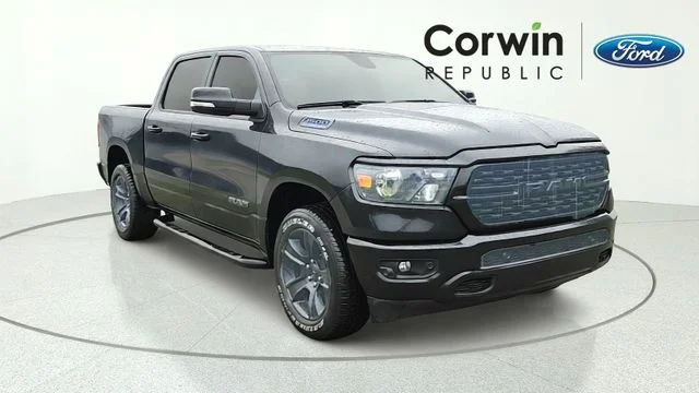 2024 RAM 1500 Big Horn/Lone Star 4x4 Crew Cab 5'7's photo