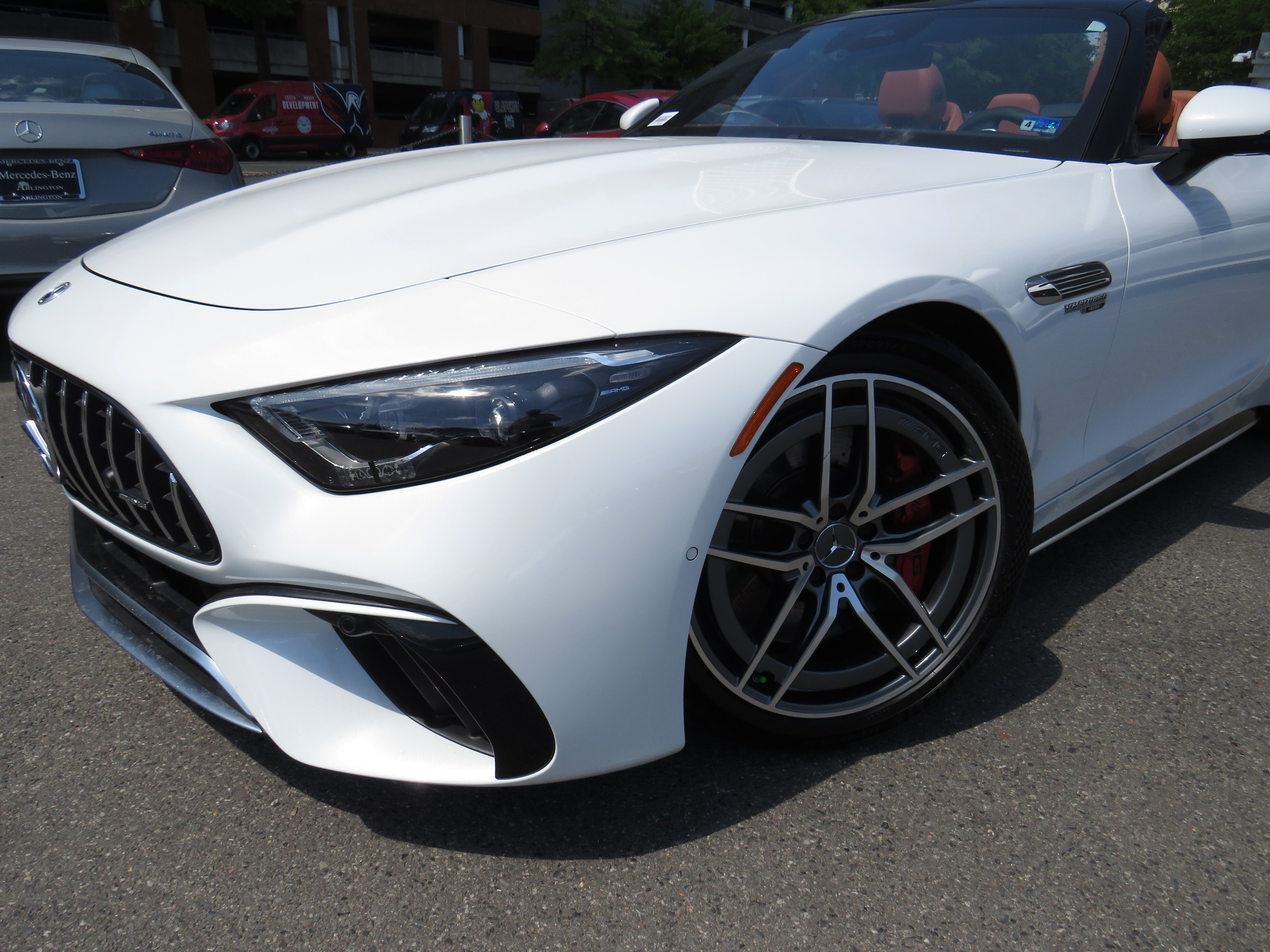 Certified Used 2022 MANUFAKTUR Moonlight White Metallic Mercedes-Benz AMG® SL 55 image 22