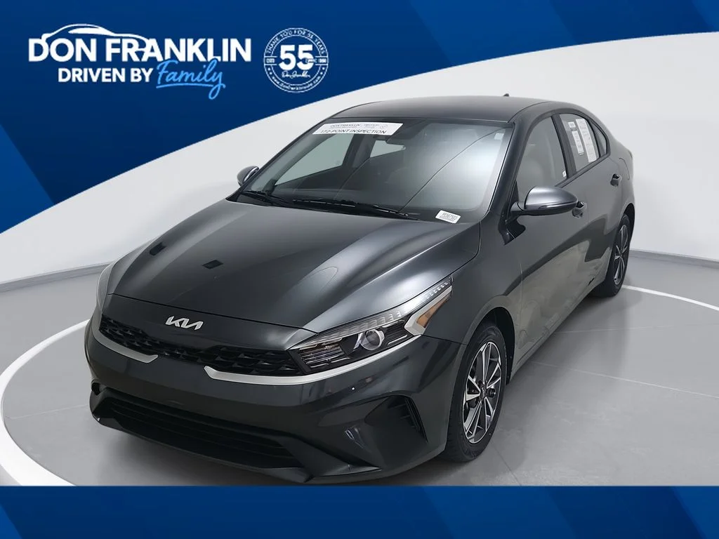 2023 Kia Forte LXS AT's photo