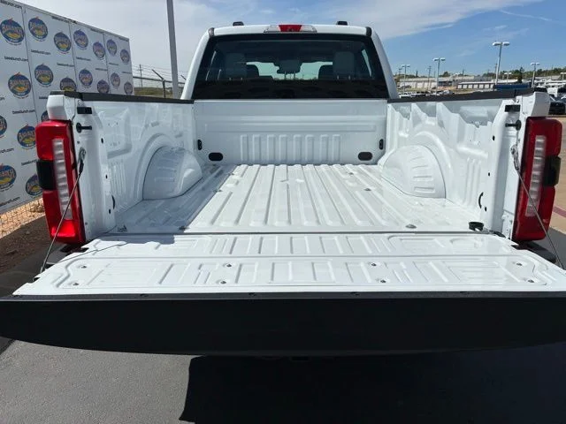 New 2026 Oxford White Ford XL image 6