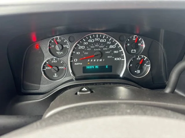 Used 2025 Onyx Black GMC LT image 18