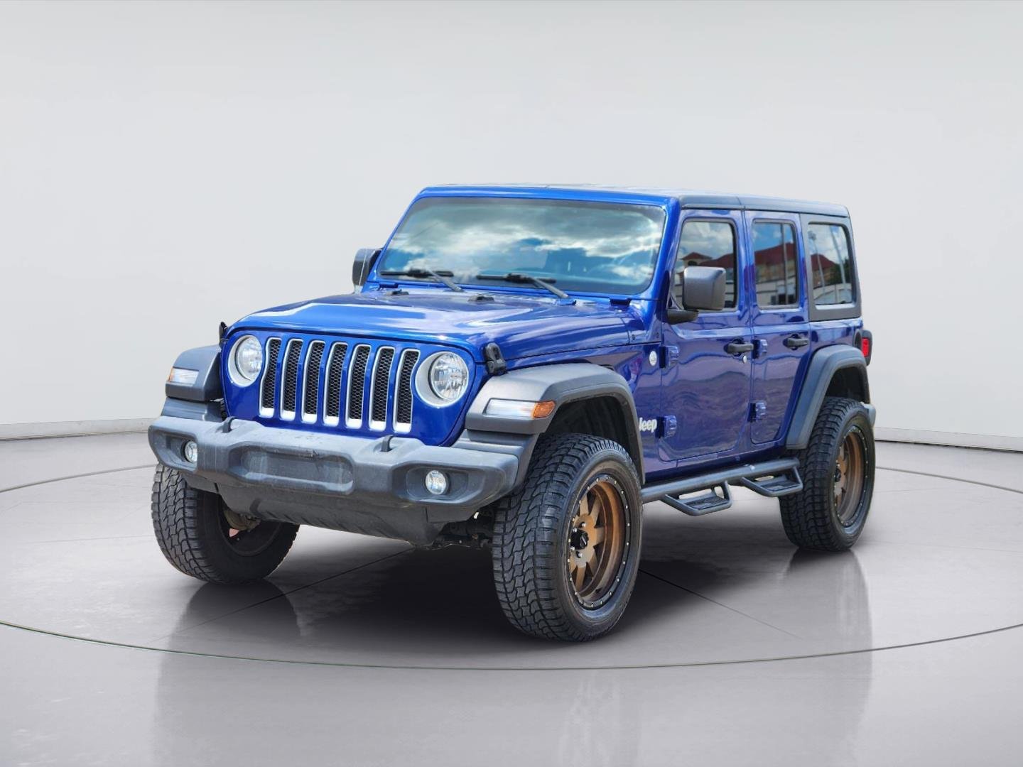 Used 2018 Ocean Blue Metallic Clearcoat Jeep Sport image 3