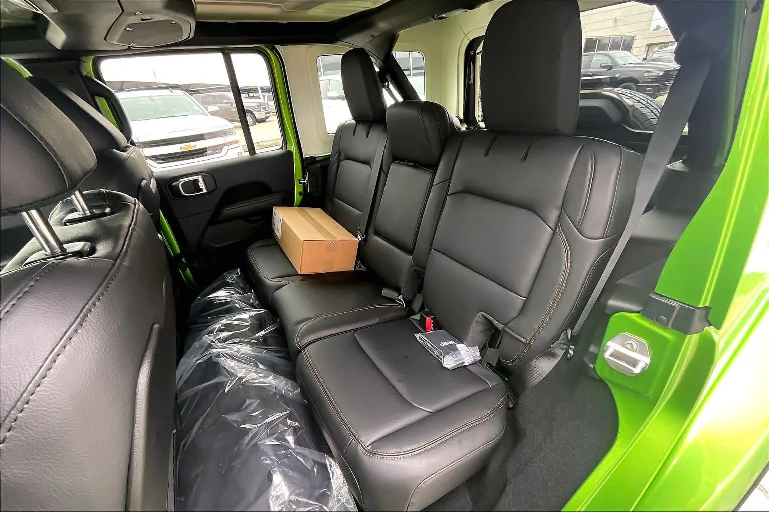New 2026 Mojito Clear-Coat Exterior Paint Jeep Sahara image 21