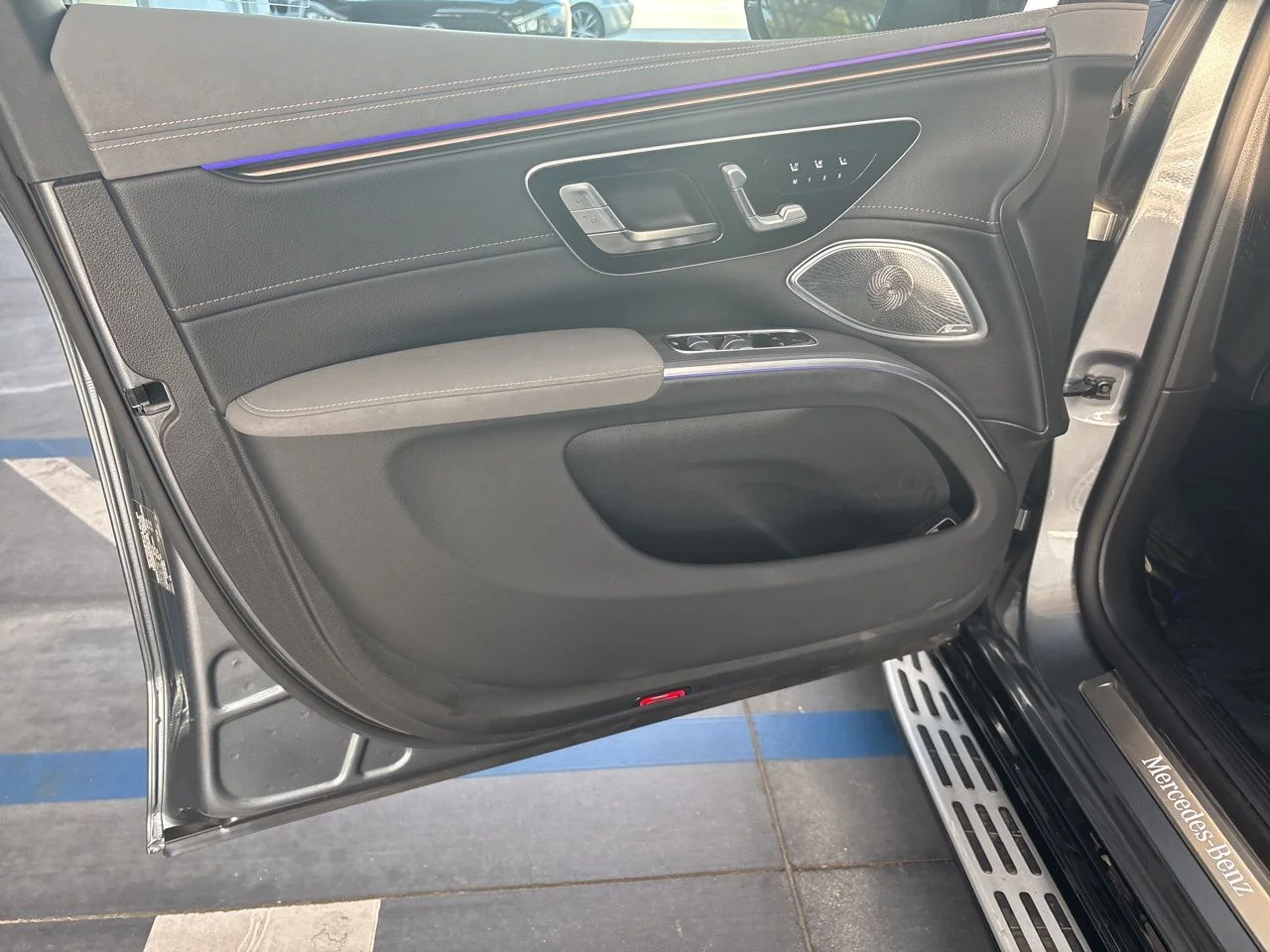 Certified Used 2023 Gray Mercedes-Benz 580 4MATIC® Third Row Seats image 6
