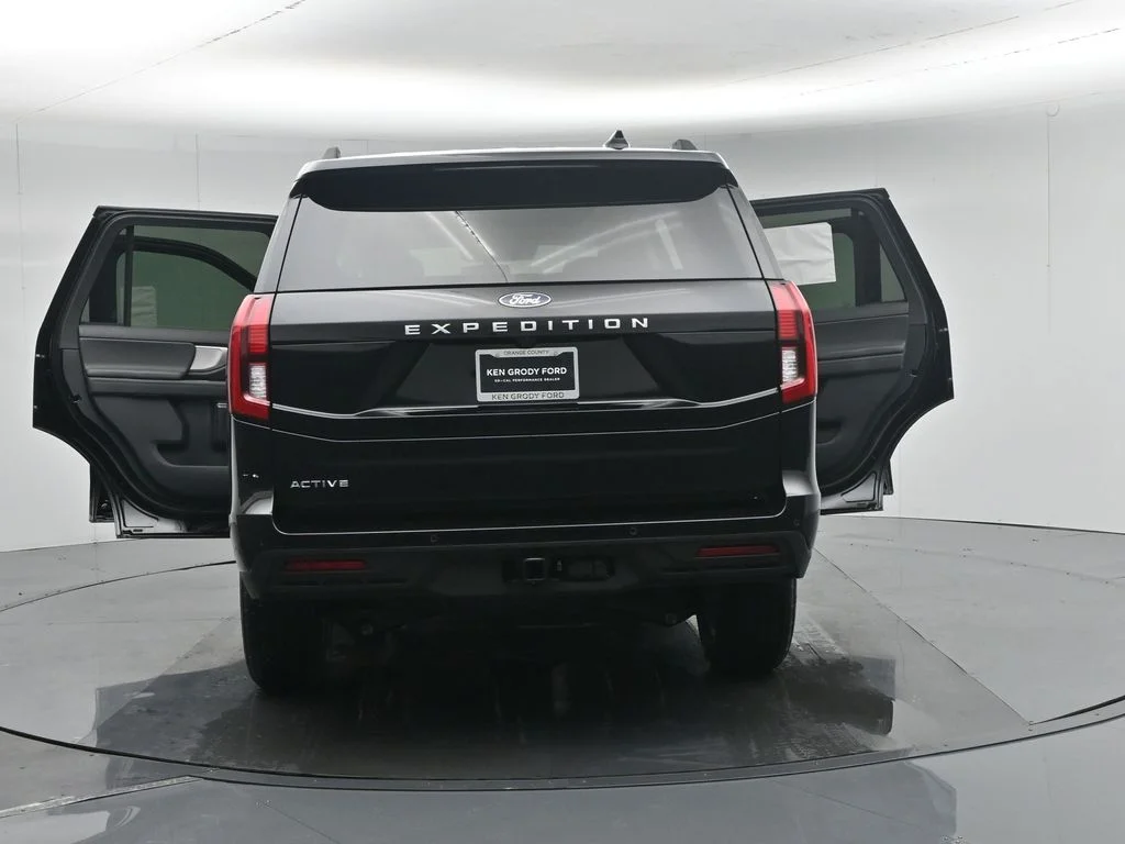 New 2026 Agate Black Metallic Ford Active image 35