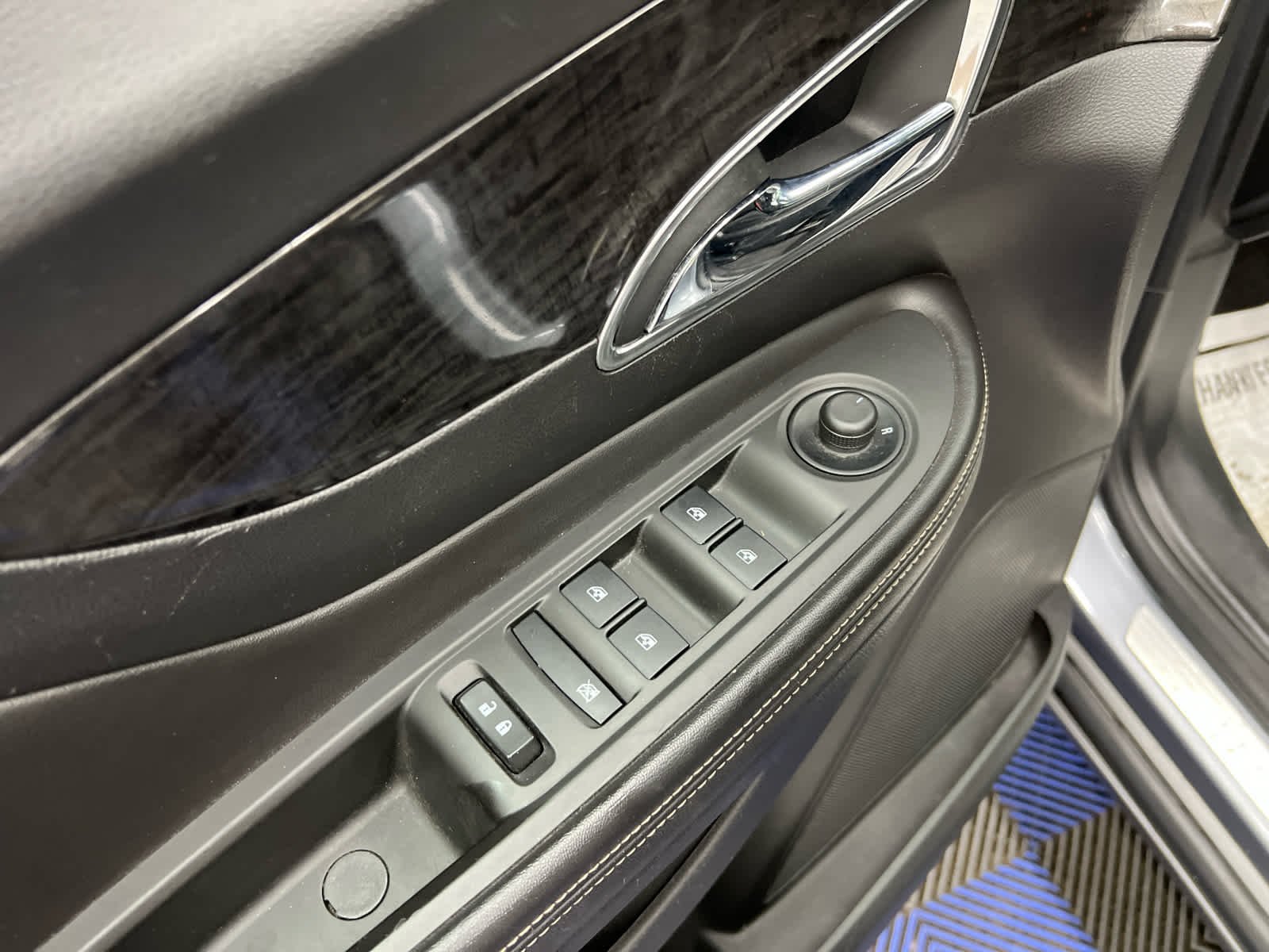 Used 2015 Satin Steel Gray Metallic Buick Convenience image 12