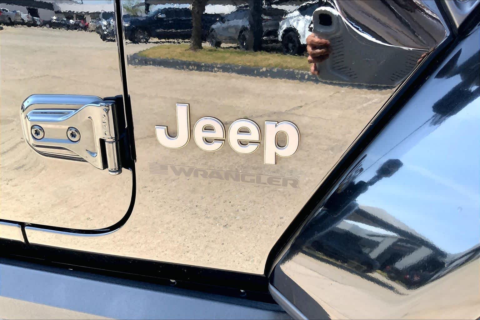 Certified Used 2023 Black Clearcoat Jeep Rubicon 392 image 41