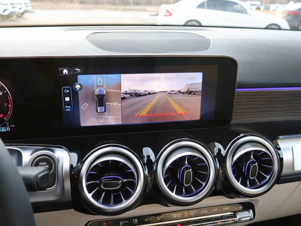 New 2026 Polar White Mercedes-Benz GLB 250 image 25