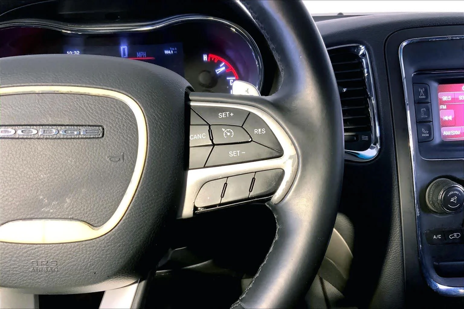 Used 2015 Granite Crystal Metallic Clearcoat Dodge SXT image 25