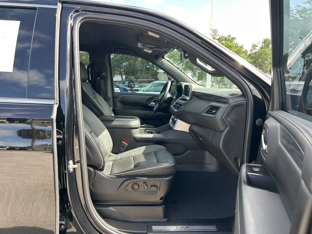 Used 2023 Onyx Black GMC SLT image 41