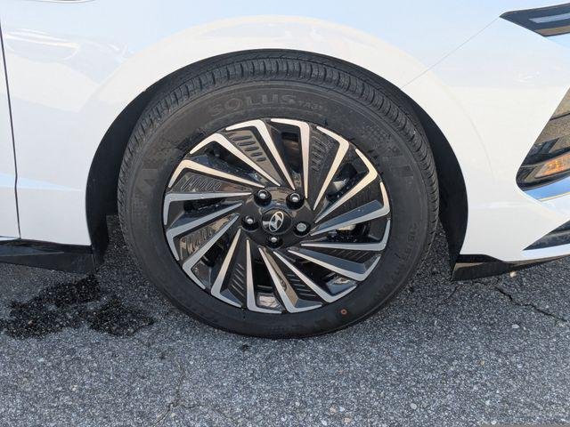 2025 Hyundai Sonata Hybrid SEL - Photo 11