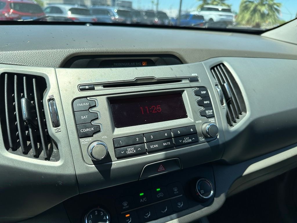 Used 2012 White Kia LX image 4