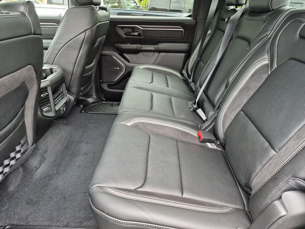 New 2026 Diamond Black Crystal Pearl-Coat Exterior Paint RAM RHO image 21