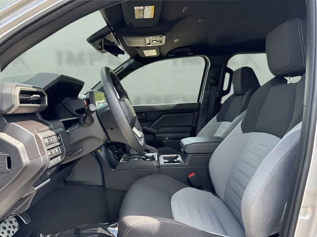 Used 2025 Silver Toyota SR5 image 9