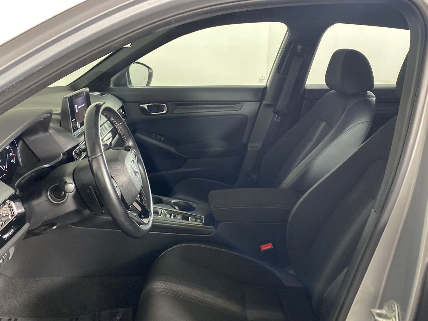 Used 2022 Lunar Silver Metallic Honda Sport image 15