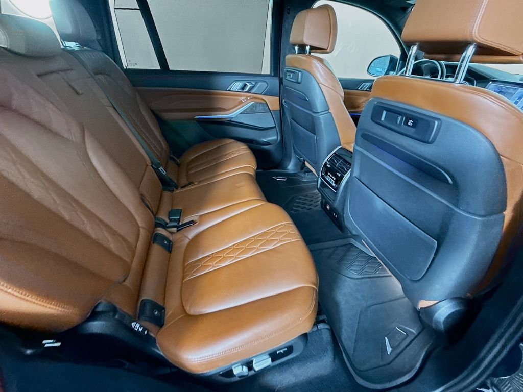 Used 2021 Black BMW M50i image 30