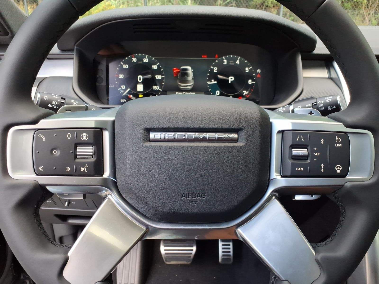 New 2026 Santorini Black Land Rover Dynamic SE image 11