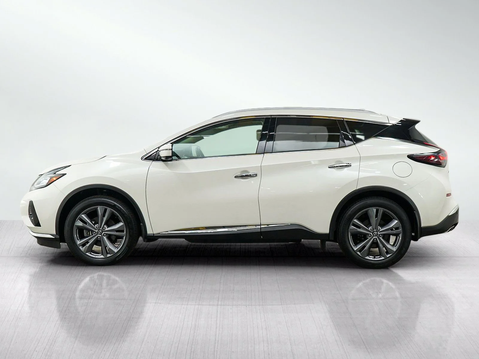 Used 2024 Nissan Murano Platinum with VIN 5N1AZ2DS1RC128515 for sale in Minneapolis, Minnesota