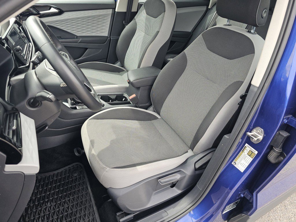 Used 2023 Blue Metallic Volkswagen 1.5T S image 6