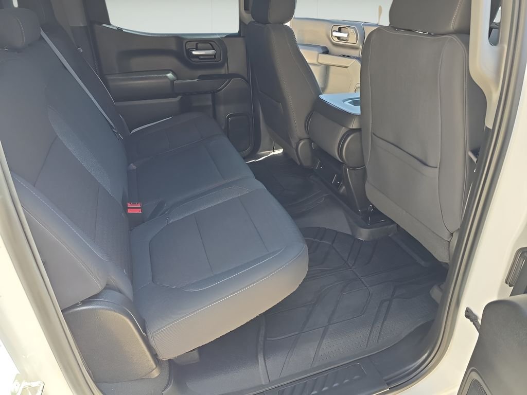 Used 2022 White Chevrolet Custom image 18