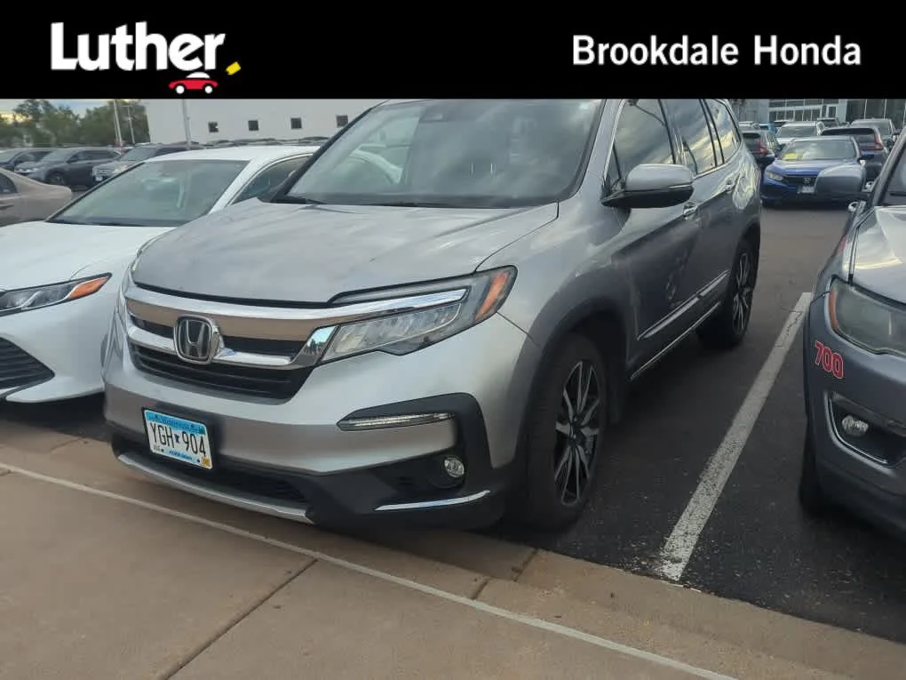 Used 2019 Lunar Silver Metallic Honda Elite image 1