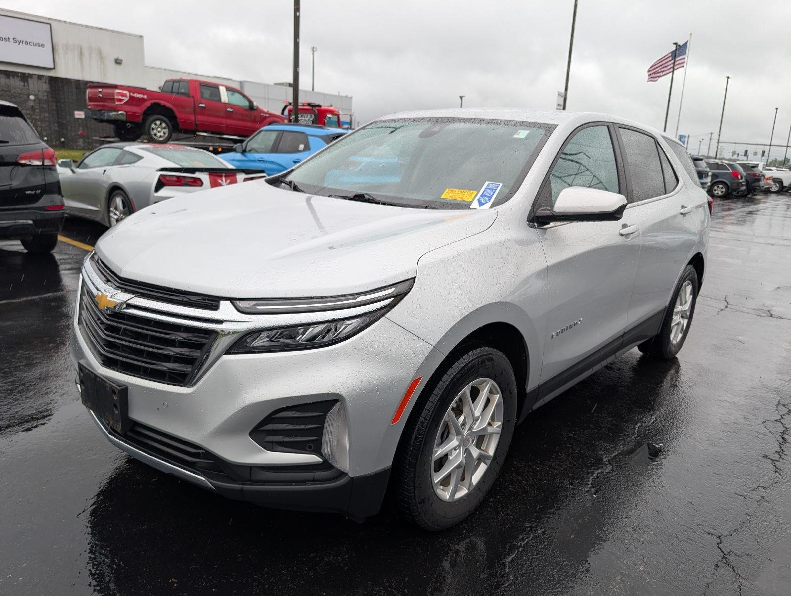 Used 2022 Silver Ice Metallic Chevrolet LT image 4