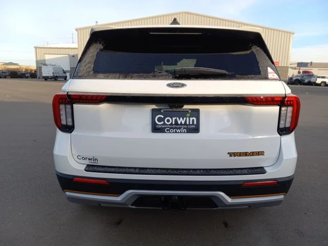 New 2026 Star White Metallic Tri-Coat Ford Tremor image 4