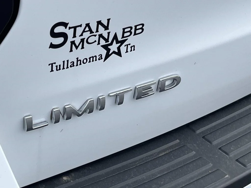 Used 2022 White Ford Limited image 10